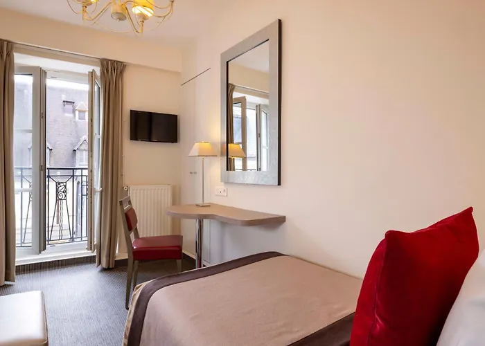 Hotel Saint Pierre Paris
