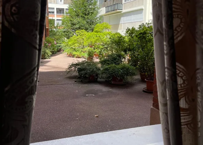 Tour Montparnasse Bed and Breakfast Paris