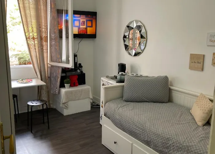 Tour Montparnasse Bed and Breakfast Paris