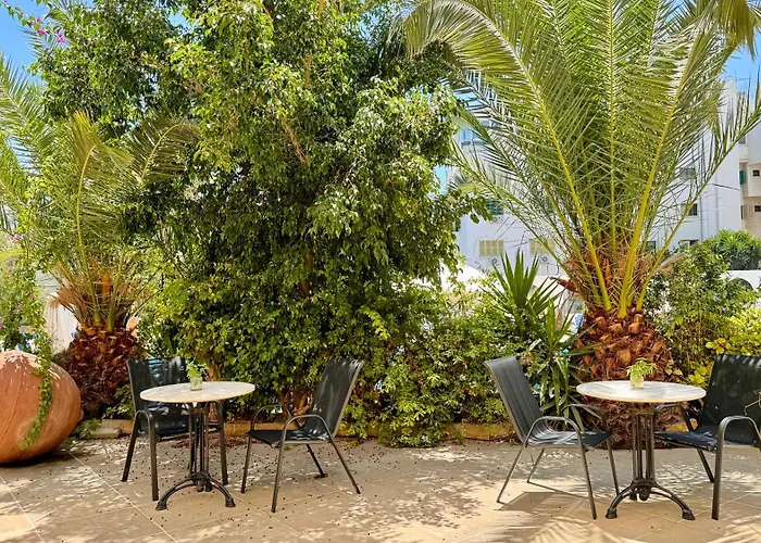 Navarria Blue Hotel Limassol