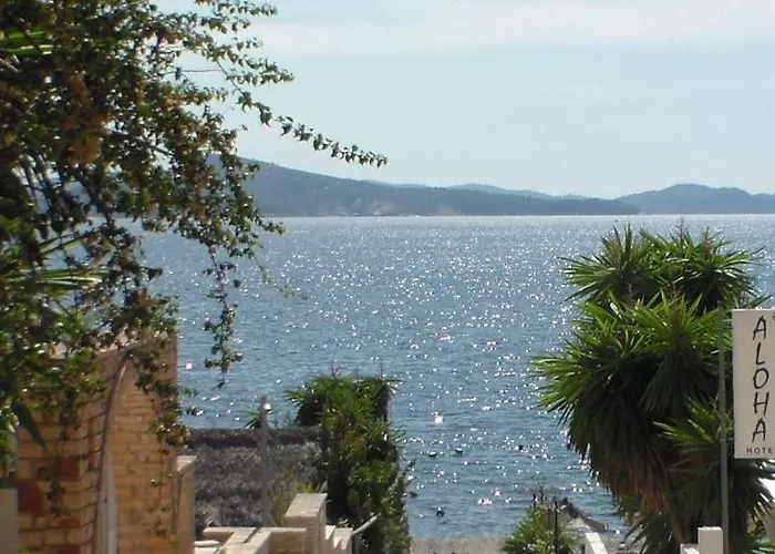 Blue Eye Saranda Hotell