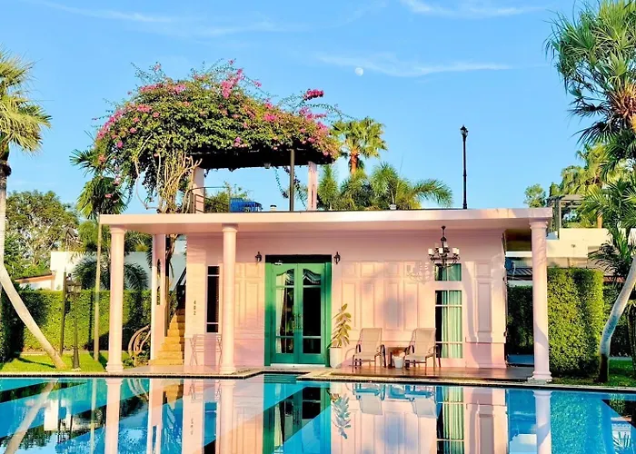 The Sea-Cret Garden Hua Hin Hotell