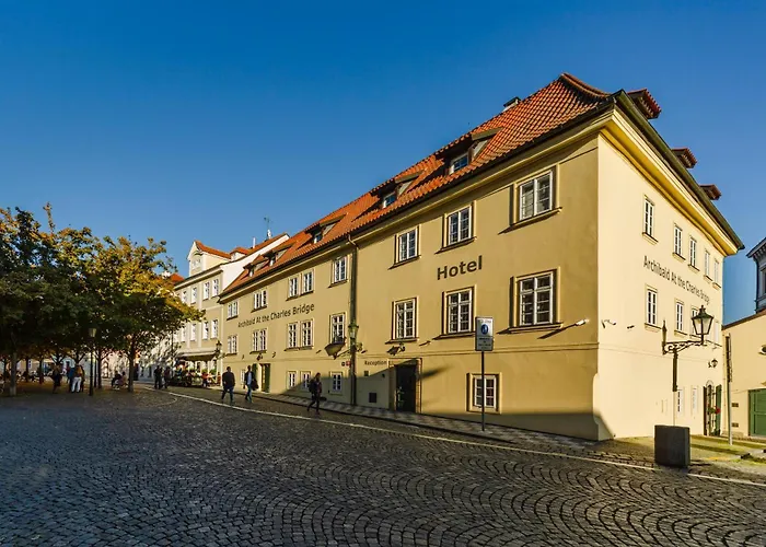 Archibald At The Charles Bridge Hotell Praha