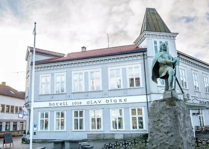 Olav Digre 1016 Hotell Sarpsborg