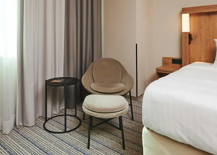 Courtyard By Marriott Warsaw Airport Hotell