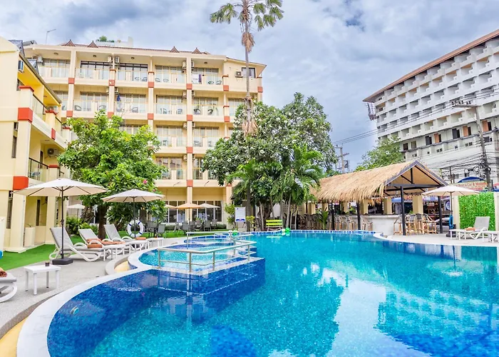 Mermaid Beach Resort - 100M To Beach, Saltwater Pool & Beergarden Haat Jomtien