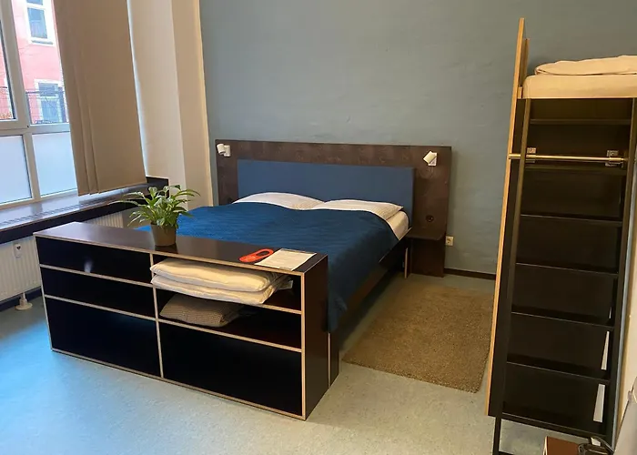 Huettenpalast Berlin