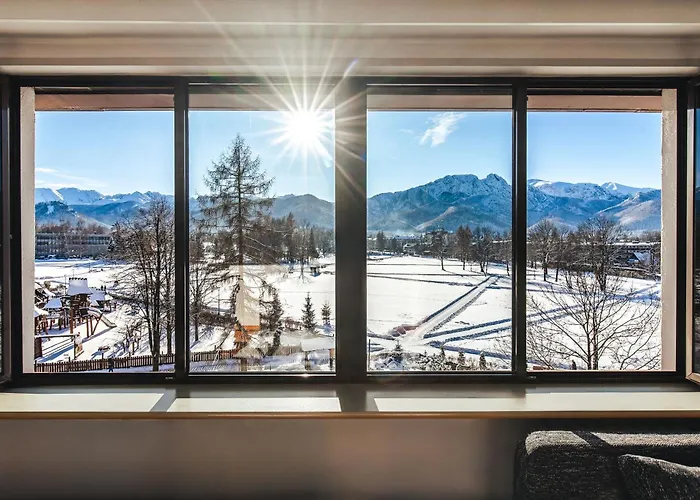 Hotel Helios Nowy Basen ! Zakopane, Centrum - Tylko 300M Od Krupowek !