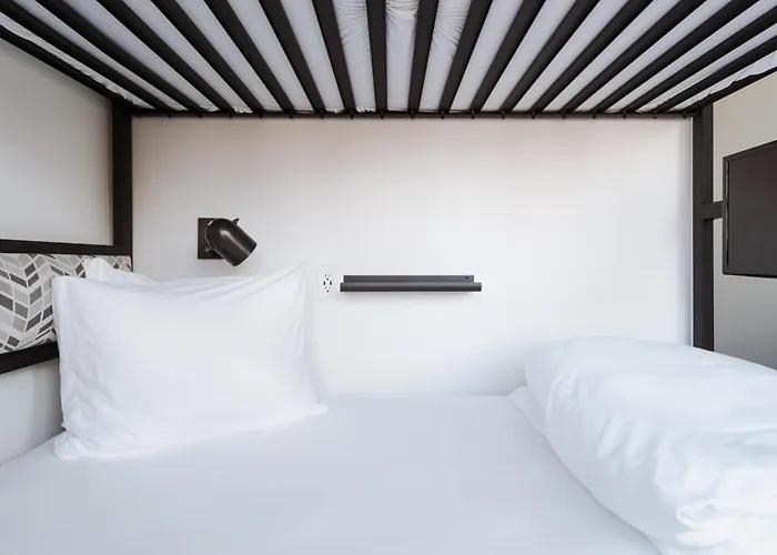 Hotel Hive Washington