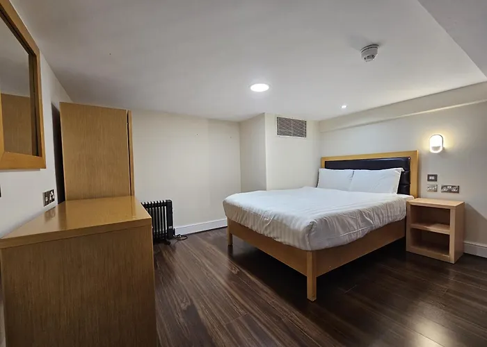 Cromwell Hotel London