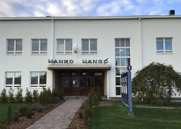 Hangon Asema 2 - lemmikit sallittu Hanko