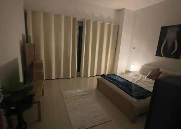 Tiger Tower Bed and Breakfast Dubai
