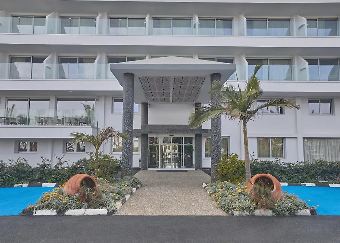 Bohemian Gardens Hotel Protaras