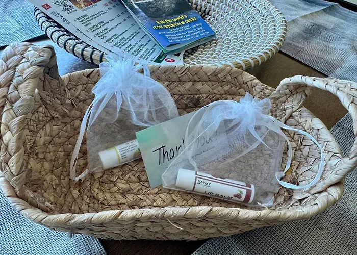 Castle Beach Studio,Tennis Court And Swimming Pool With Beach Access Miami Beach