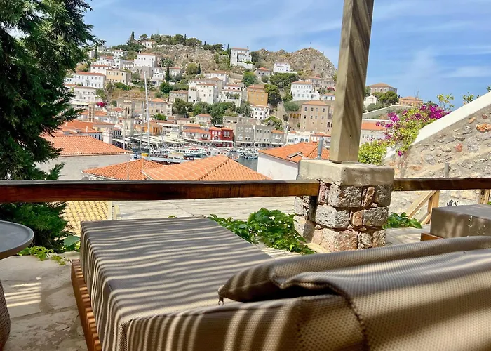 Portadelmare Deluxe Suites Ýdra