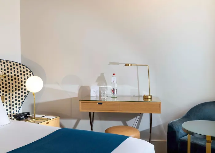 Hotel Le Marianne Paris