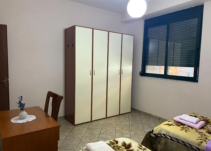 Friends House Bed and Breakfast Tirana