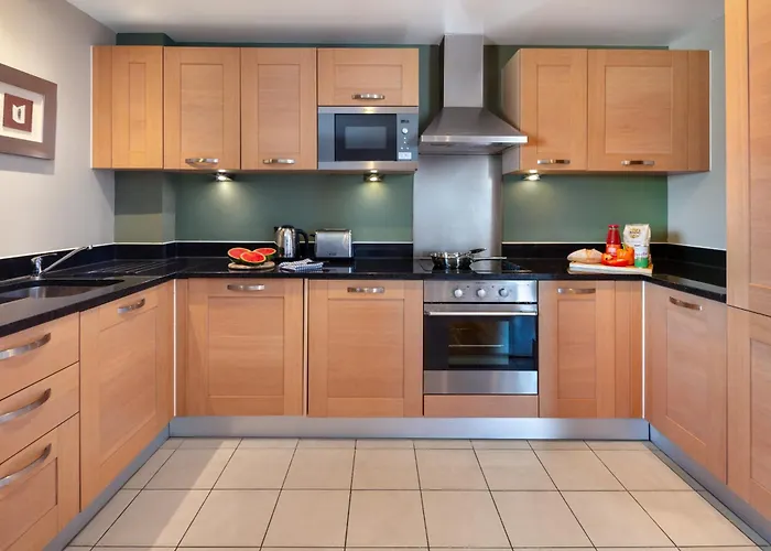 Marlin Aldgate Tower Bridge Aparthotel London