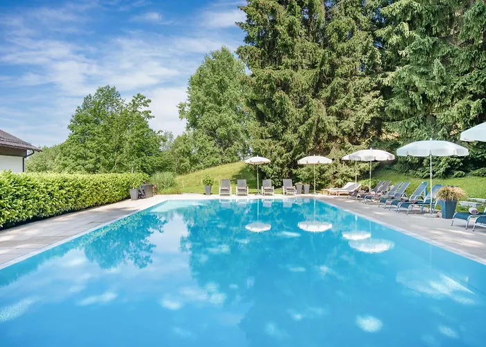 Romantik Hotel Die Gersberg Alm Mit Panoramablick Auf Salzburg Und Outdoor Pool Ab Mai