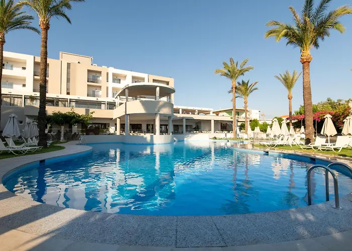 Selini Suites & Waterpark Kolimvarion