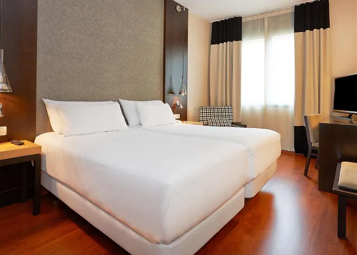 Nh Barcelona Eixample Hotell