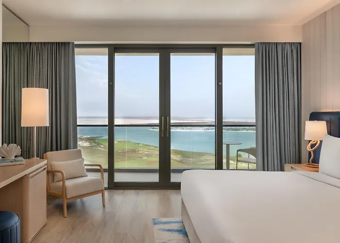 Crowne Plaza Yas Island By Ihg Hotell Abu Dhabi