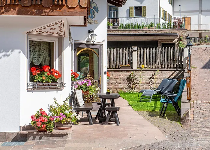 Garni Crepaz Bed and Breakfast Selva di Val Gardena