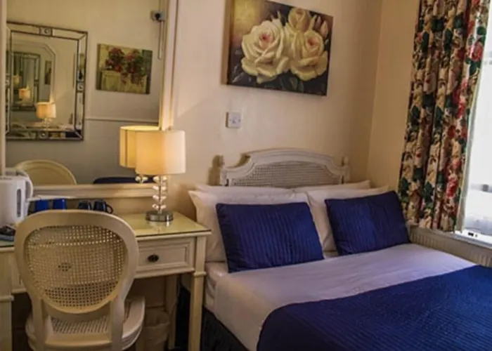 Blades Hotel London