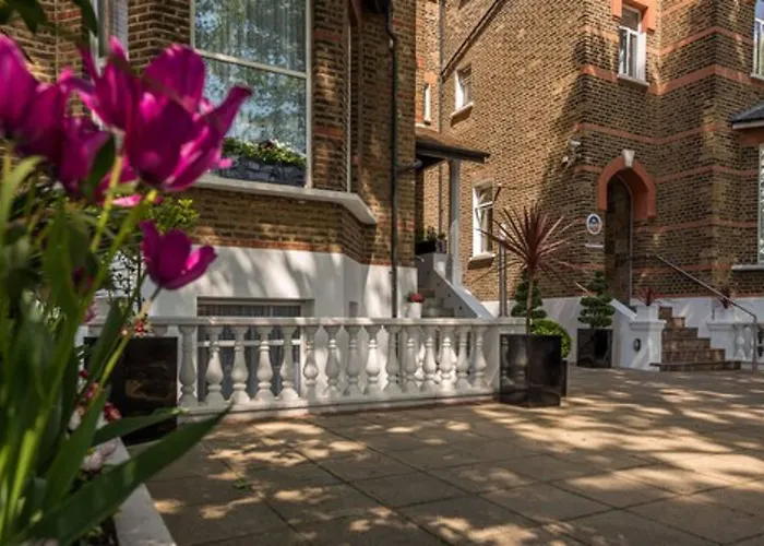 Adria Hotel London