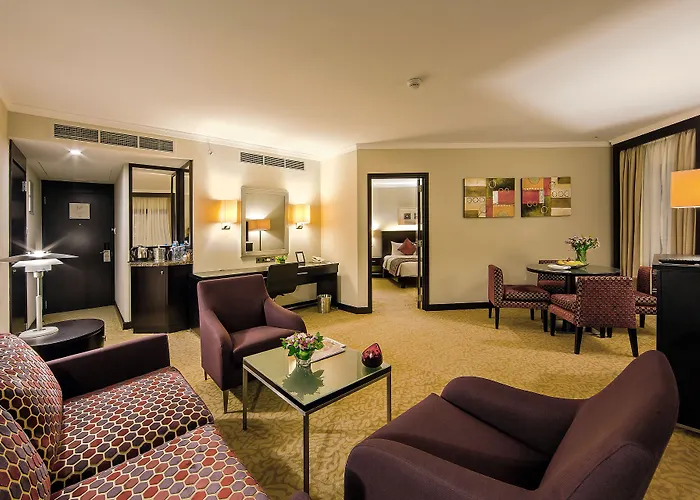 Ramada Plaza By Wyndham Dubai Deira Hotell