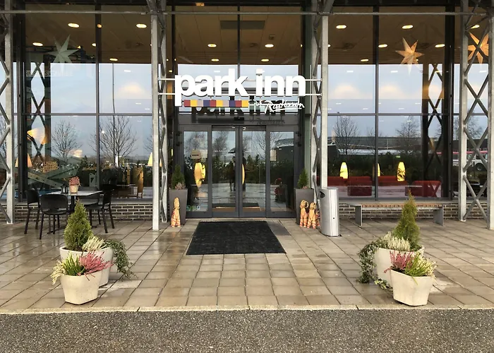 Park Inn by Radisson Oslo Airport Hotel West