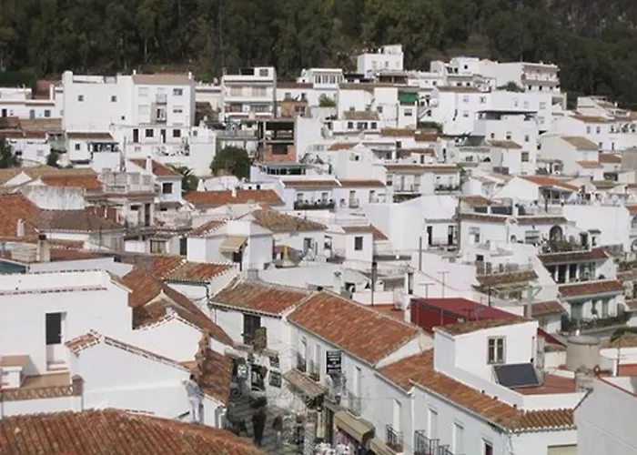Hostal El Escudo De Mijas