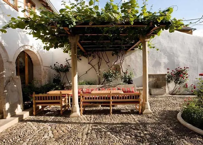 Bosnian National Monument Muslibegovic House Hotell Mostar