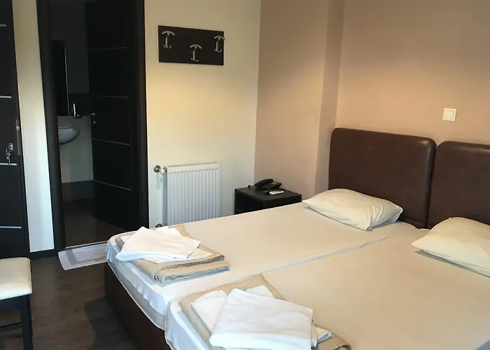 Pella Inn Hostel Aten