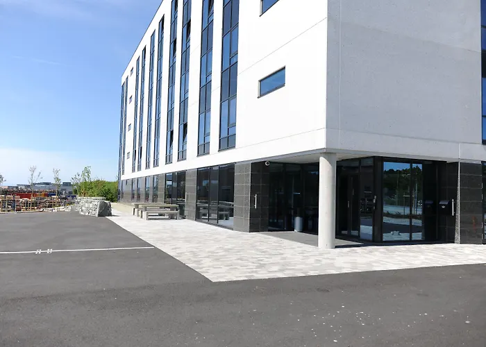 Tananger Apartment Hotel Sola