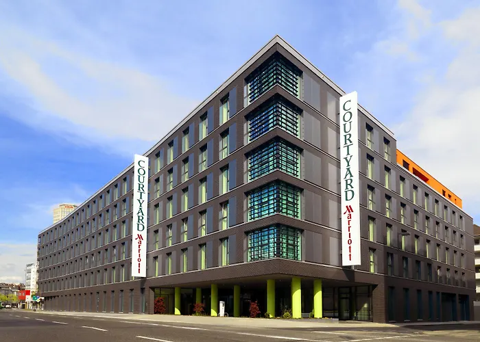 Courtyard By Marriott Cologne Hotell