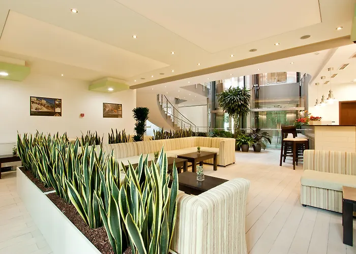 Earth & People Hotel & Spa - Free Parking & Swimming Pool Sofia