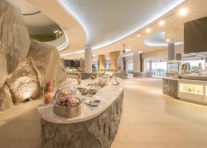 Crest Resort & Pool Villas - Sha Extra Plus Patong