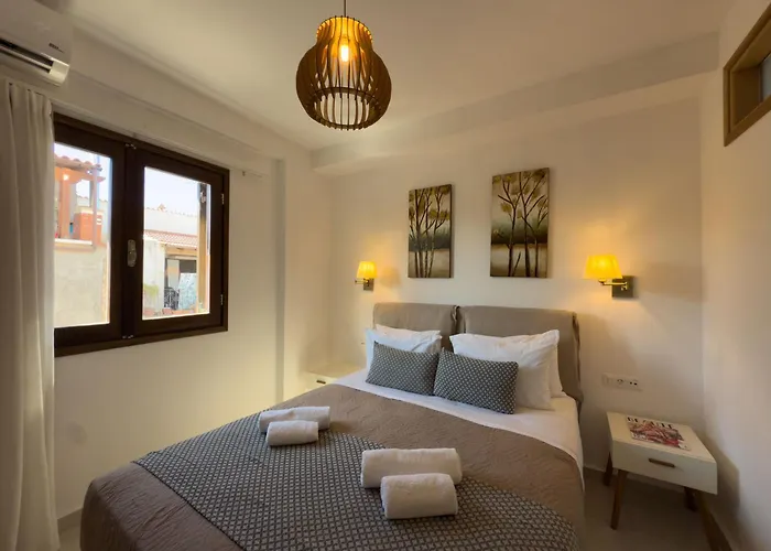 Deluxe Suites Khania