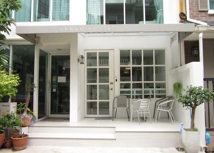 Urban House Hotell Bangkok