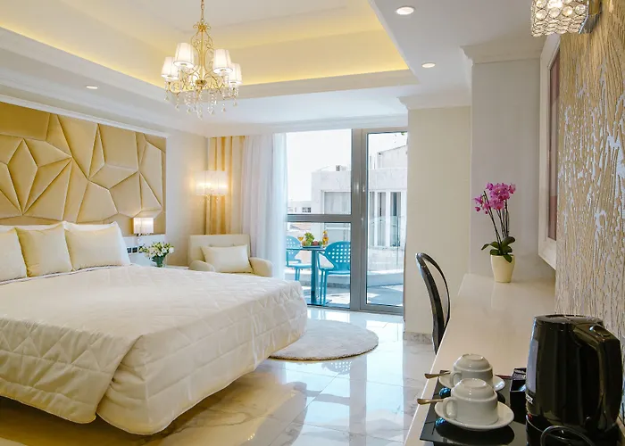 Qbic City Hotel Larnaca