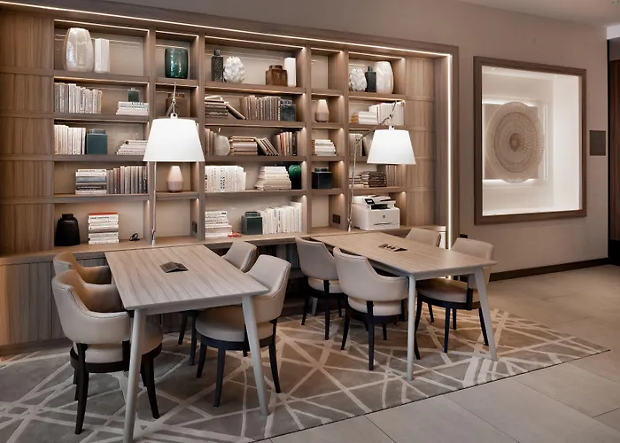 Ac Hotel By Marriott Manchester City Centre