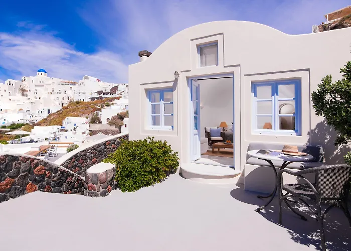 Pezoules Of Oia Hotell