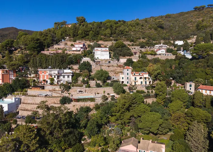 La Sterlizia Di Santa Croce Hotell Alassio