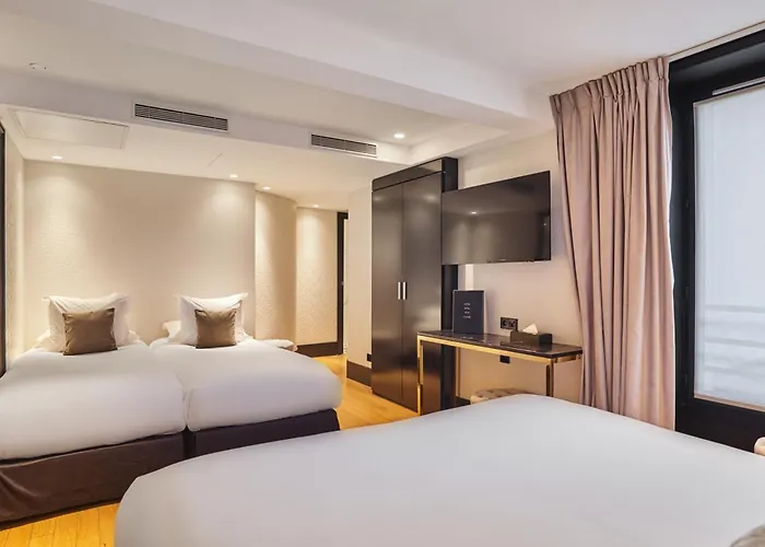 Hotel Eiffel Petit Louvre Paris