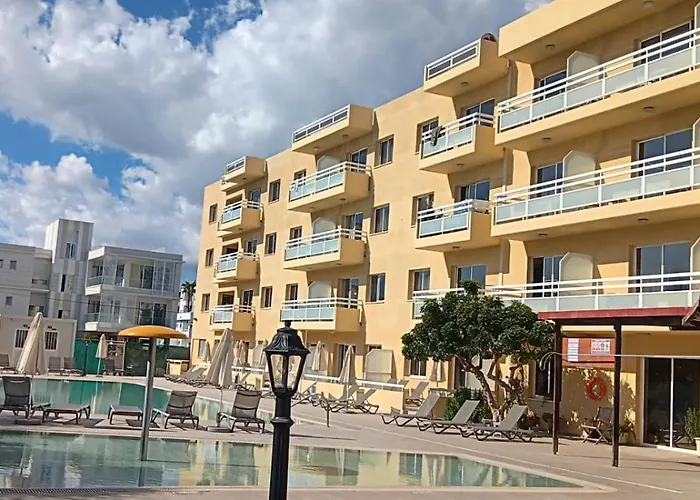 HotellSunquest Gardens Holiday Resort