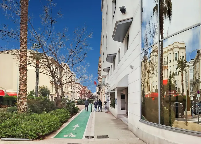 Goldstar Resort & Suites Nizza
