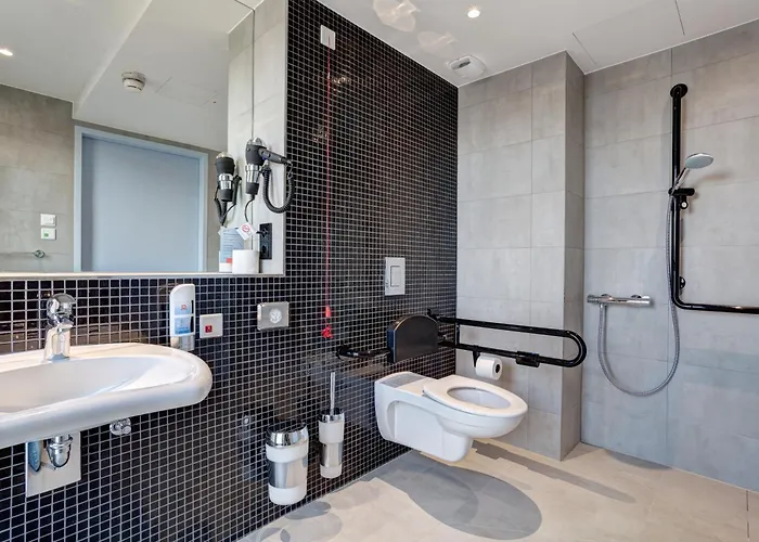 HotellMeininger Berlin East Side Gallery