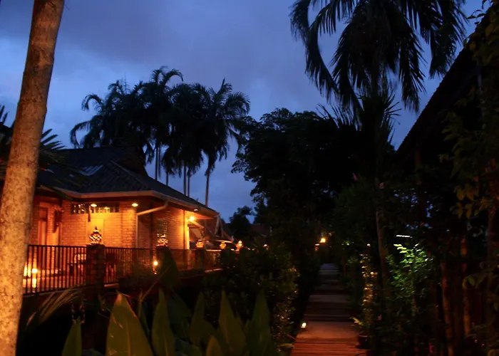 Sea Pines & Liberg Hotell Nai Yang Beach