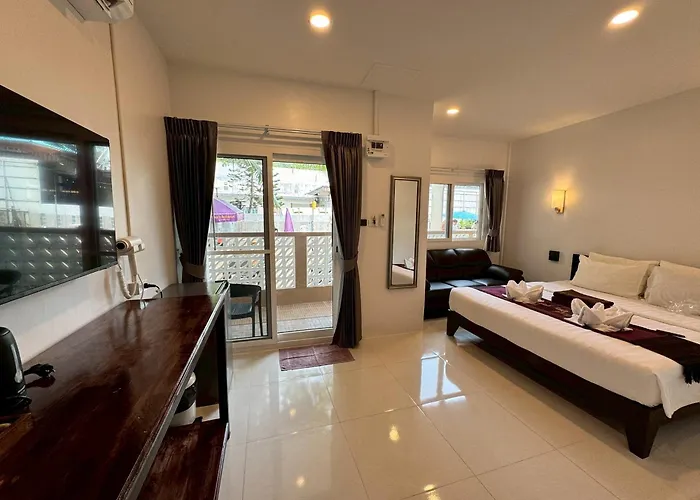 Naiyang Discovery Beach Resort Nai Yang Beach